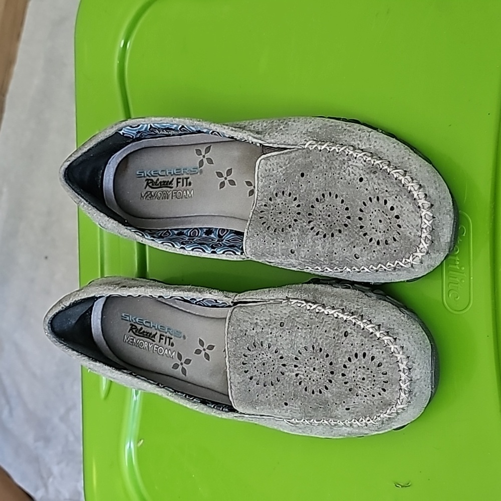 Skechers shoes